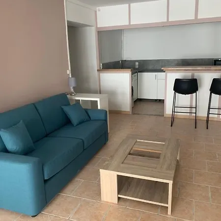 Grand Au Calme نيم